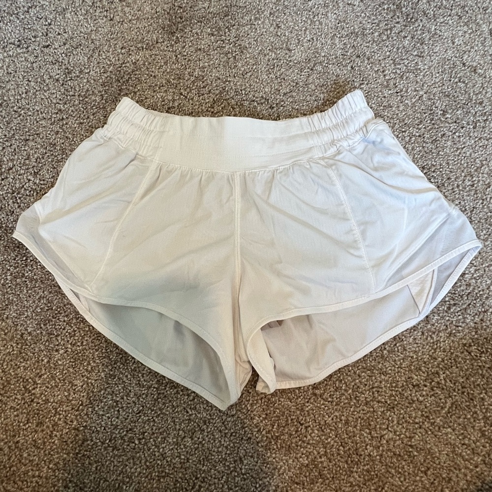 lululemon hotty hots size 4